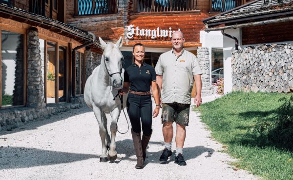 Stanglwirt_Lisa&Sascha©SkylineMedien-18