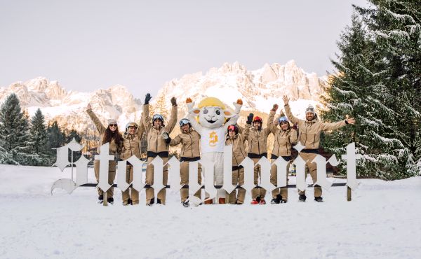 Private lessons in downhill skiing & snowboarding